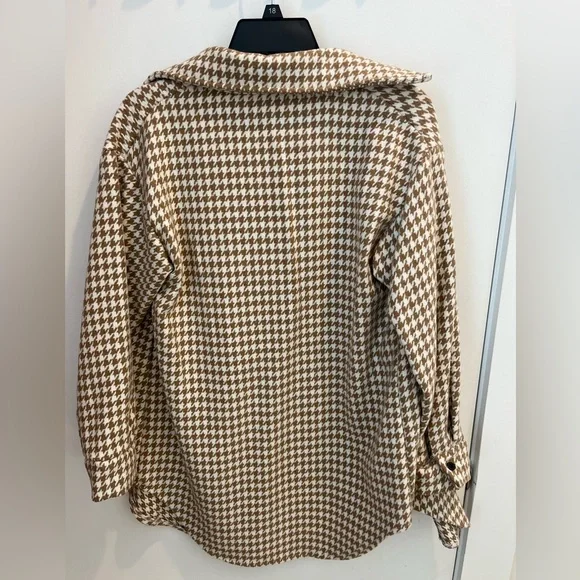 -SOLD- Neutral Houndstooth Shacket - Picture 3 of 7